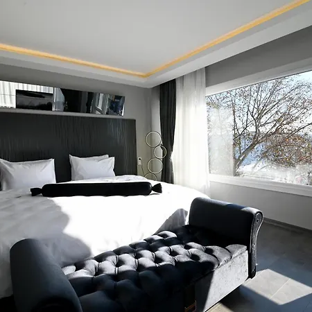 Via Ciragan Hotel